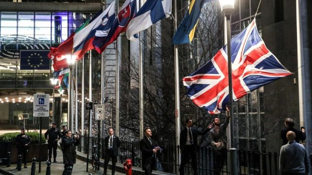 Пришло время платить за Brexit - британским компаниям грозит дефицит ресурсов и кадров