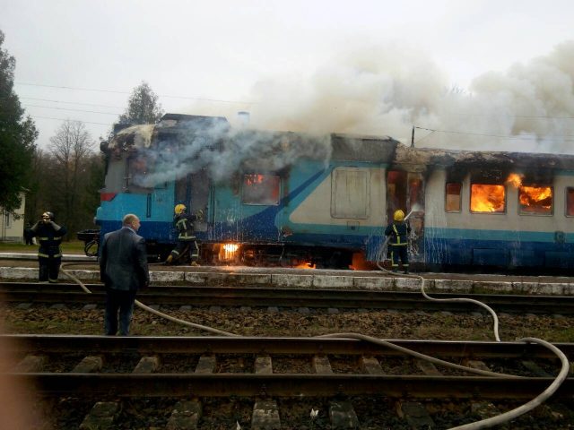 Под Ровно на ходу загорелся поезд