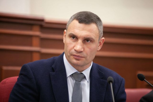 Кличко просит Зеленского обуздать рост тарифов