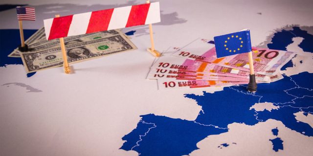 США отложили планы введения пошлин на элитные французские товары класса