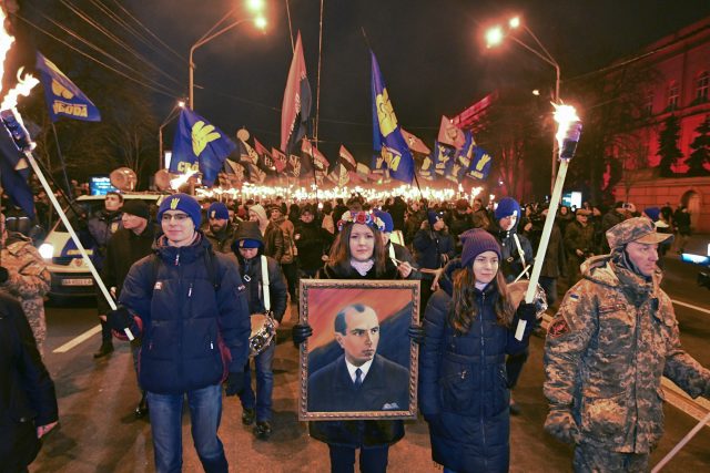 Политолог объяснил, зачем на Украине присваивают имена нацистов географическим объектам