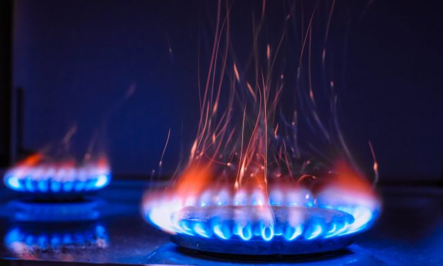Украинцы встретят лето 2021 с новыми тарифами на газ и ЖКУ
