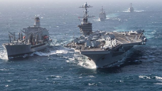 В Персидском заливе произошло столкновение между США и Ираном