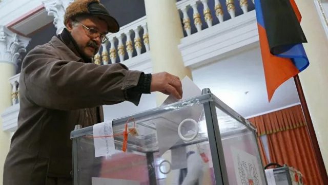 Смогут ли воспользоваться своим избирательным правом новые граждане России в Донбассе. Владимир Корнилов