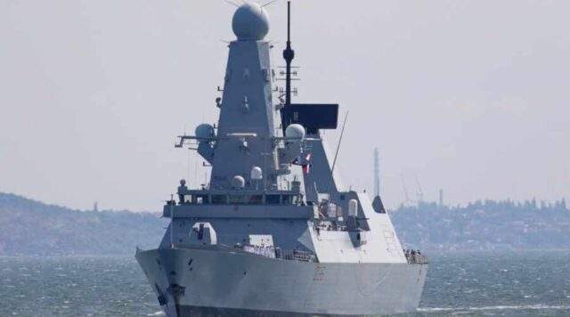 Российский депутат предупредил британскую сторону на фоне инцидента с британским эсминцем Defender в Черном море