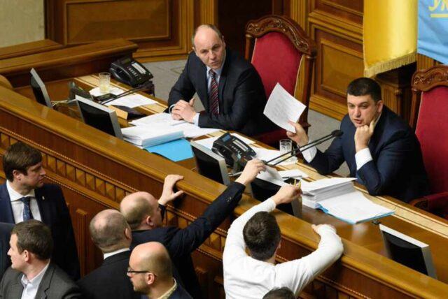 На Украине увеличат численность армии на 4,4%