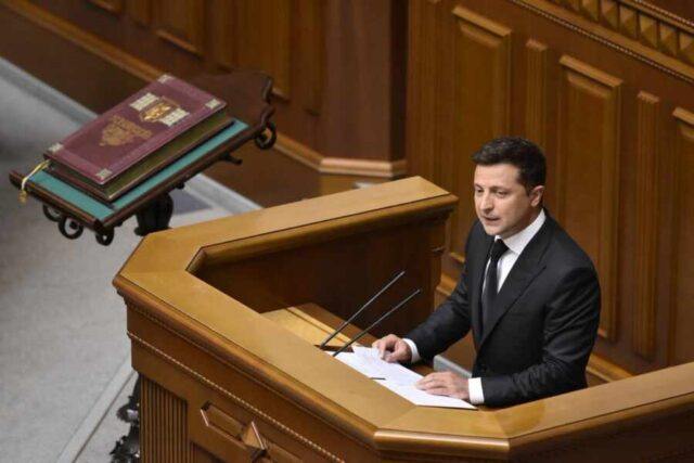 Для полного счастья: Зеленский внес в Раду закон о Большом гербе Украины