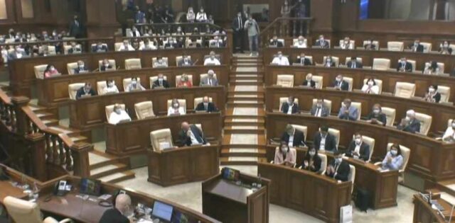 Учредительное заседание парламента Молдавии перенесли на 29 июля