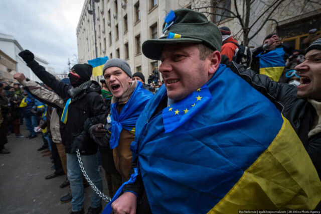 Больше половины украинцев считают, что страна развивается в неправильном направлении