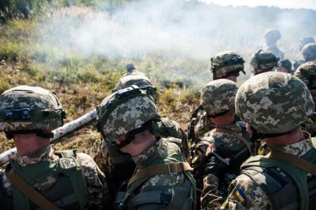 Украинские каратели пять раз обстреляли ЛНР