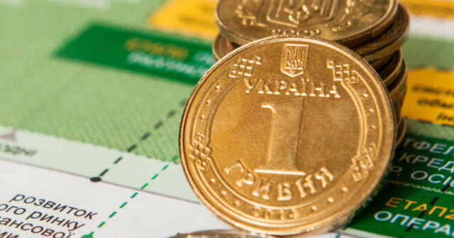 Бюджет Украины на 2022 год: Киев увеличит расходы на оборону и сократит соцвыплаты