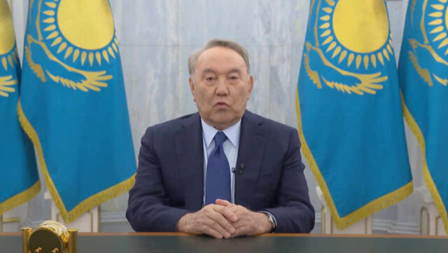 "Тогда я балерина" - Сатановский иронично прокомментировал заявление Назарбаева