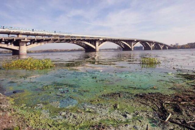 "Чистая вода теперь только в Европе": украинцев лишили главной водной артерии