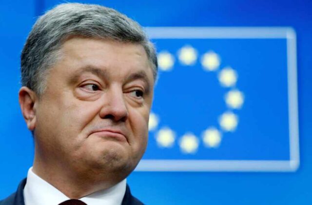 Порошенко вылетает в Киев, где ему грозит арест прям в аэропорту