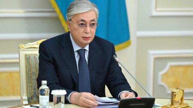 Президент Казахстана принял отставку правительства на фоне массовых протестов