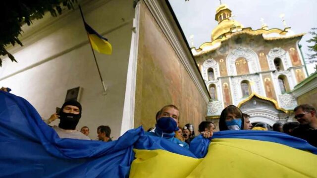 Украинские нацисты объявили войну православию