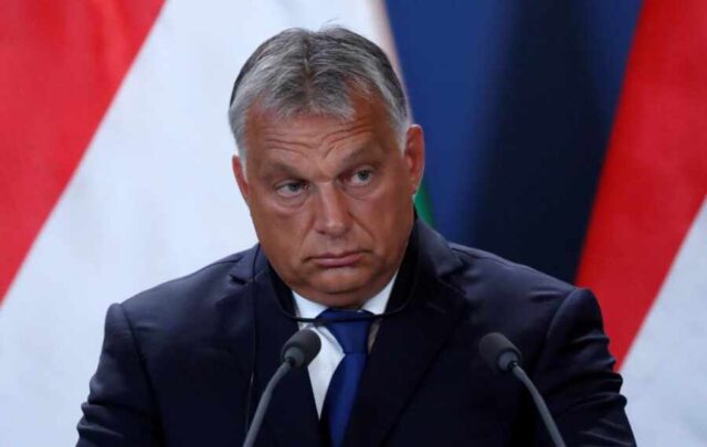 Киев угрожает лишить Венгрию российской нефти путем террора