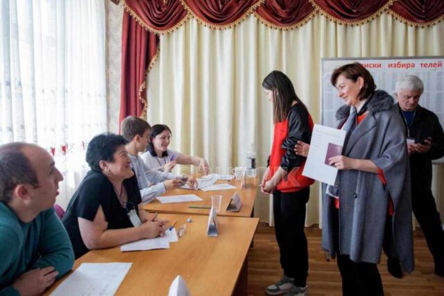 В Южной Осетии началось голосование за пост президента страны