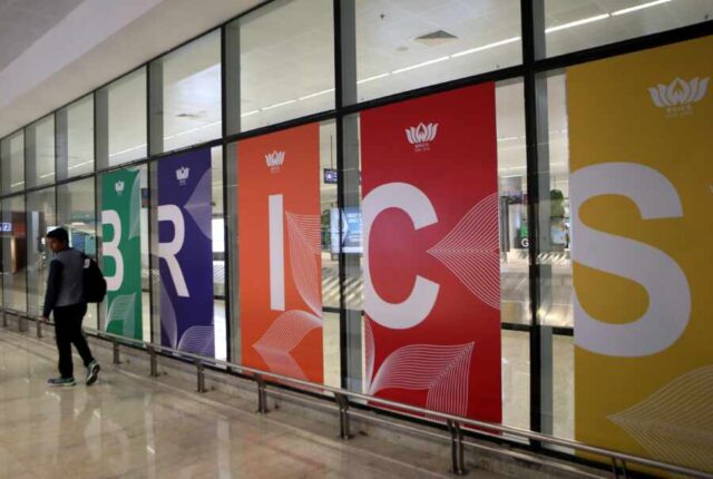 Единая валюта БРИКС – альтернатива доллару