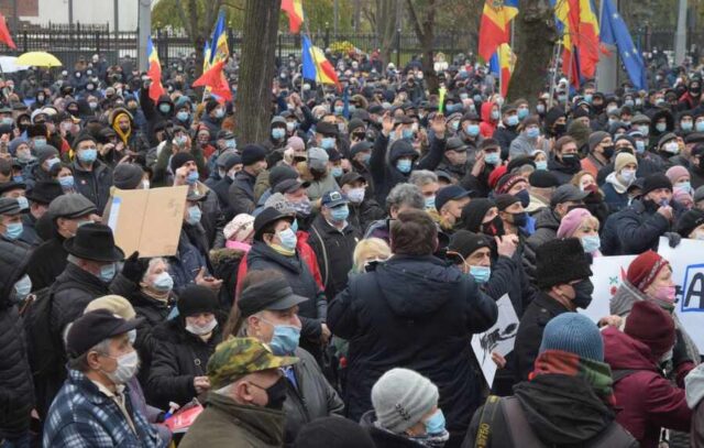 В Молдавии начался шестой день протестов, люди намерены стоять до конца