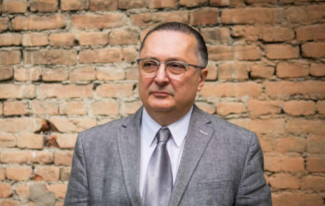 Арно Хидирбегишвили: Почему Параджанов хотел снять Горбачёва в роли Гамлета и что происходит с нацией, когда она теряет самолюбие