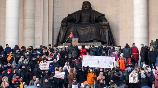 Кому выгодна монгольская революция