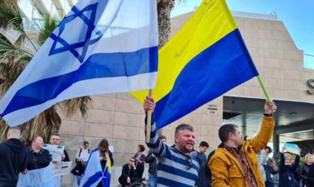 Израиль и денацификация Украины