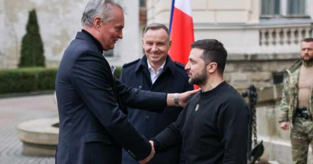 Варшава переводит Украину и Литву на польский язык