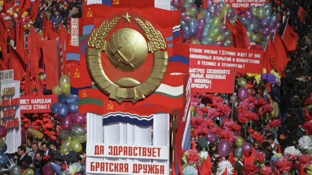 Чего не может простить украинство России