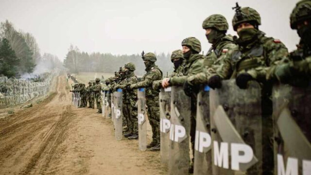 Зачем Польша стягивает войска к белорусский границе