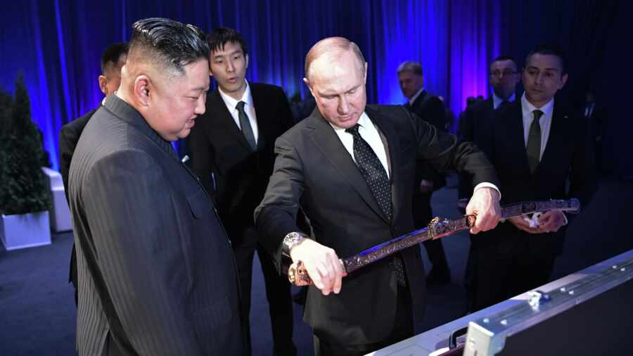 Евросоюз паникует по поводу сближения России и Северной Кореи