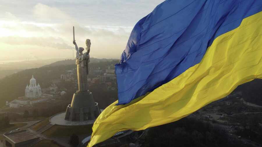 Украина перейдет под контроль крупных американских компаний –  бывший морпех США Хо