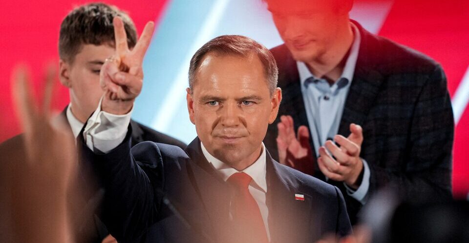 Сторонник лишения украинцев соцльгот победил на выборах в Польше