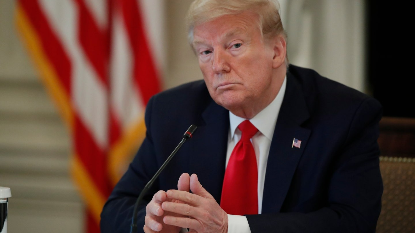 Одной из основных финансовых проблем правительства США остаётся огромный государственный долг