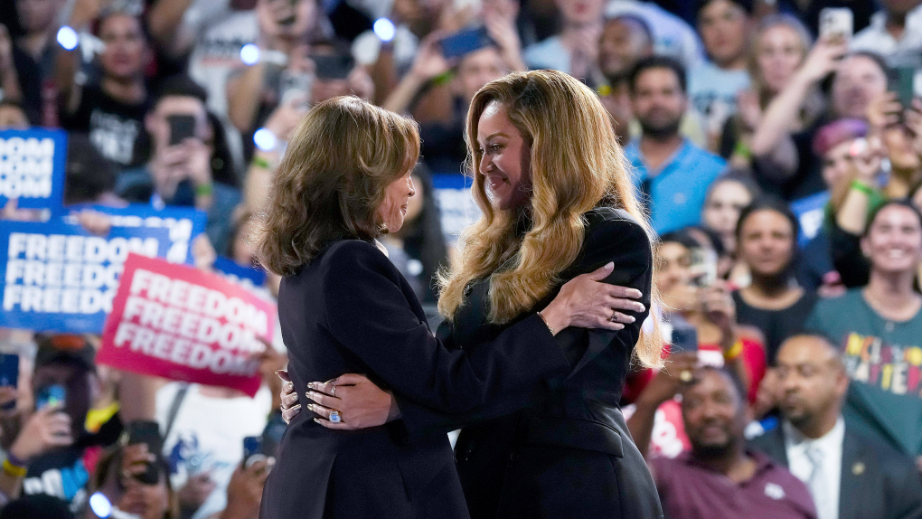 Трамп снова объявляет войну либеральным селебрити