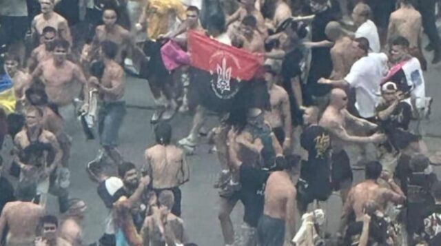 Польша депортирует 63 человека за демонстрацию неонацистской символики