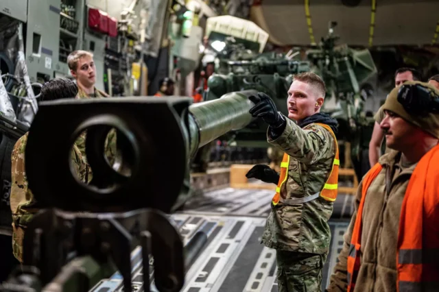 Пентагон и НАТО создают систему продажи оружия для Украины – CNN