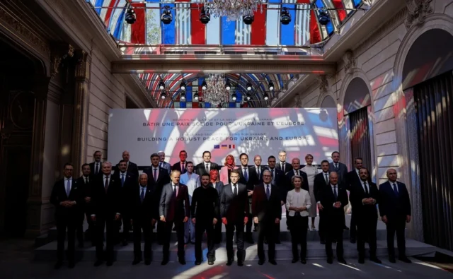 Макрон сообщил о встрече «коалиции желающих» после переговоров РФ и США