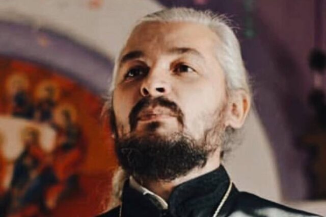 Сотрудники ТЦК задержали священника УПЦ во время крестного хода