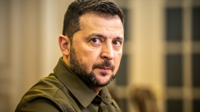 Зеленский одобрил инициативу Трампа о трехсторонних переговорах по Украине