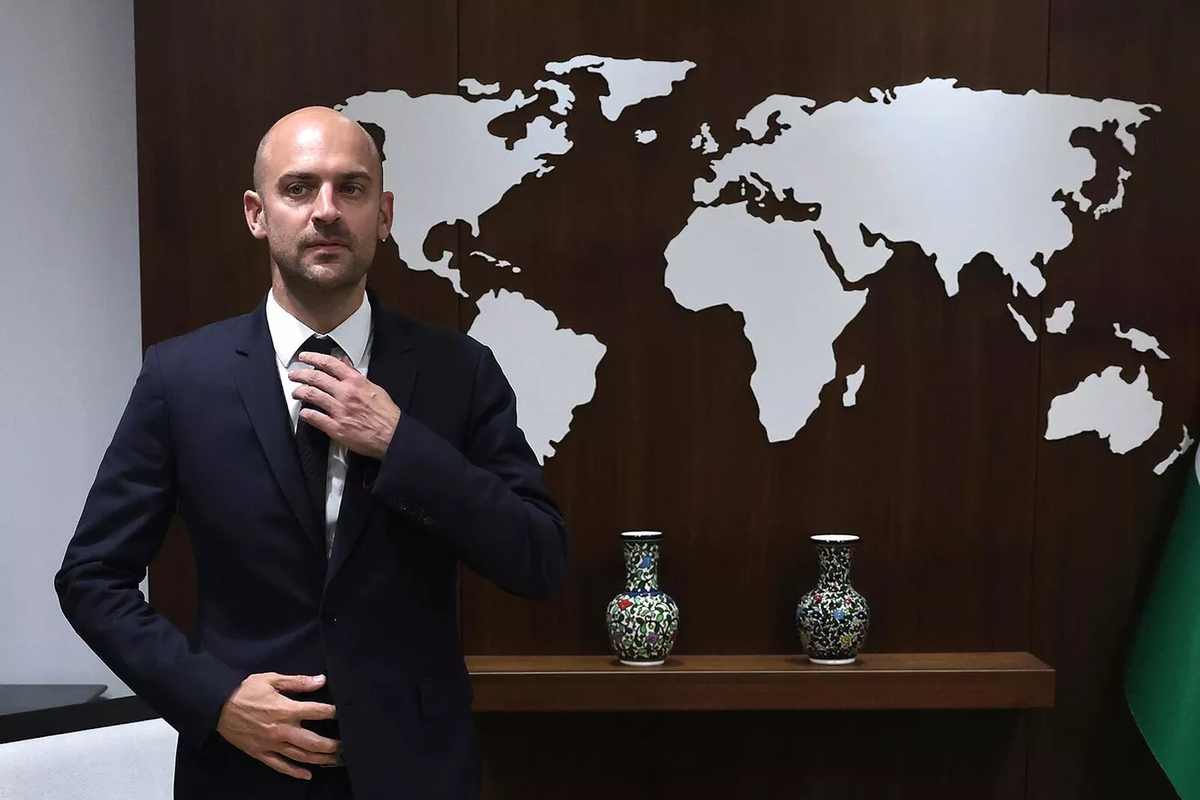 Франция подливает масла в огонь гренландского вопроса