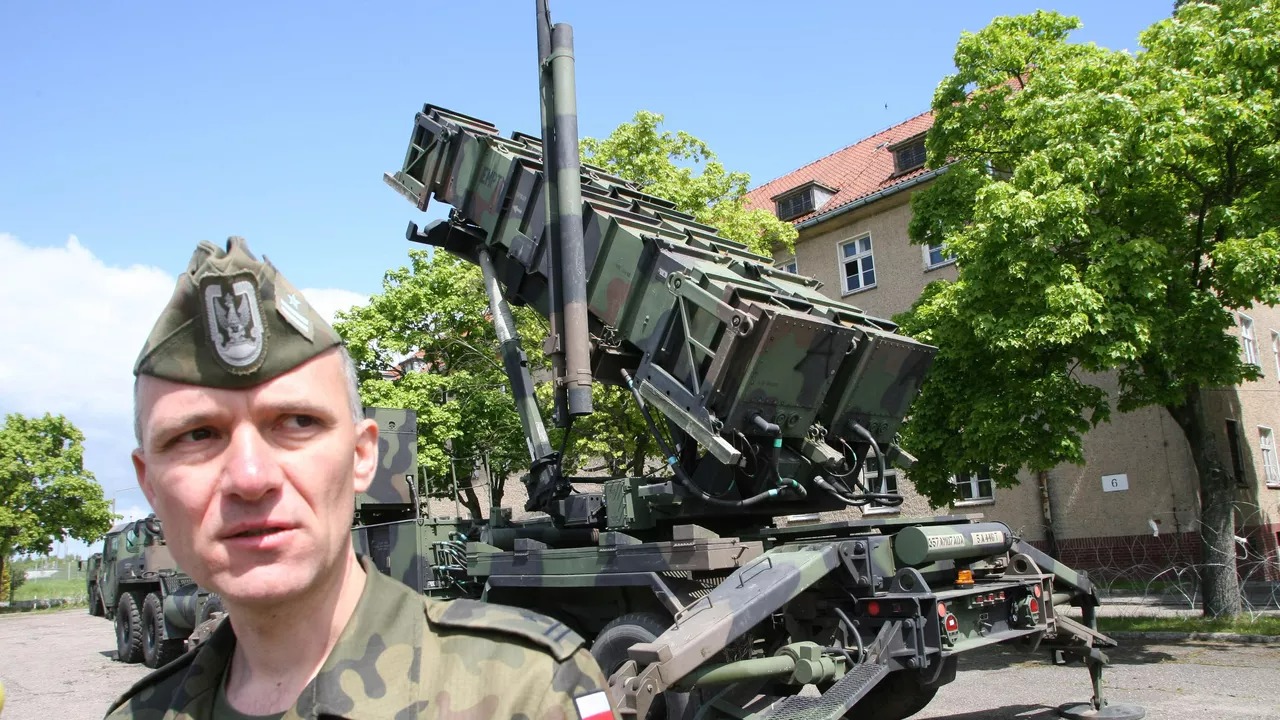 России не стоит реагировать на истерику Польши по поводу «гераней»