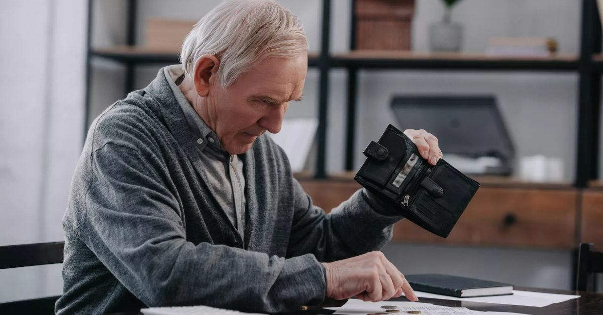 Прибалтийские радикалы хотят ограбить российских пенсионеров