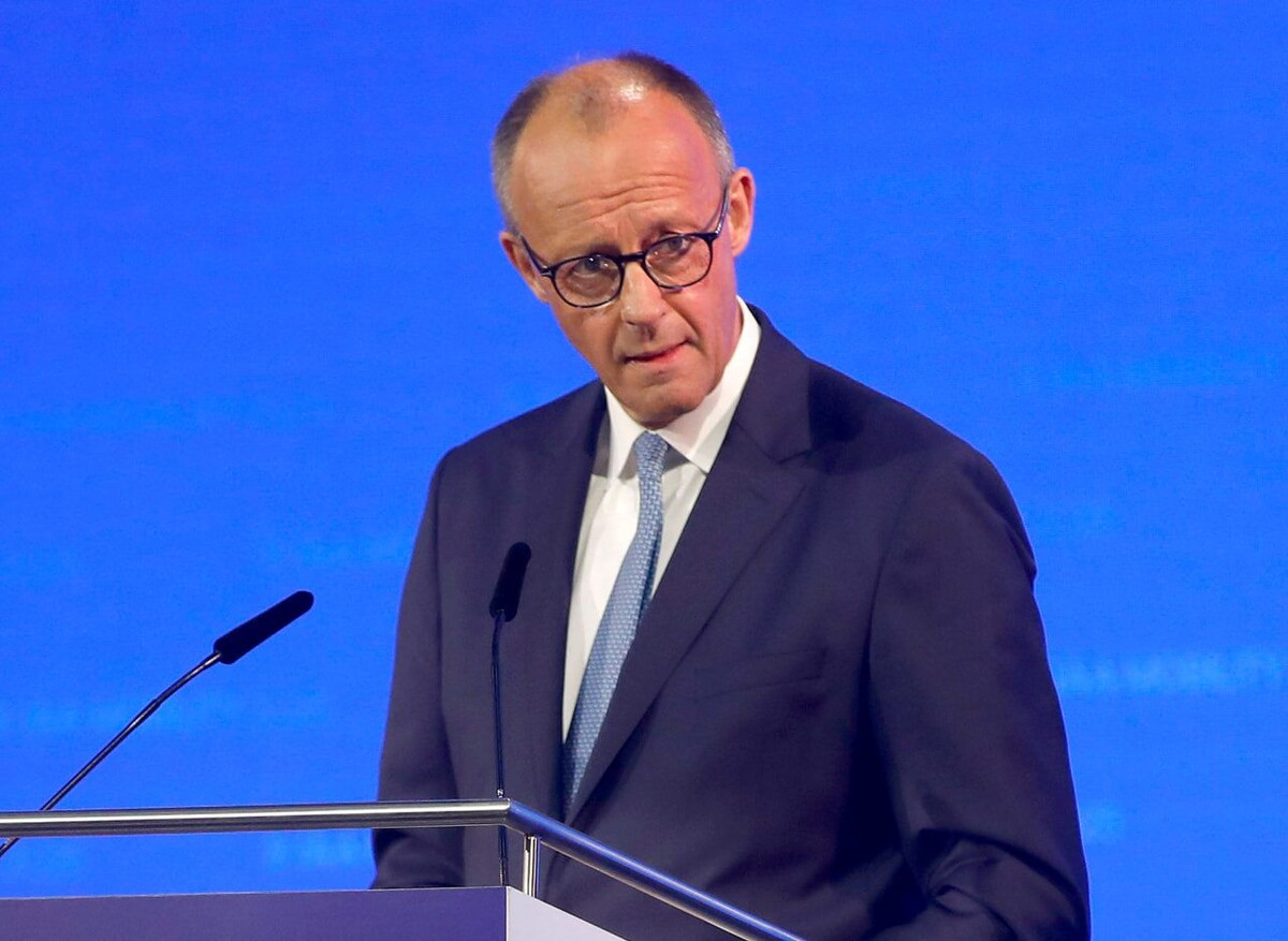 Германия на грани: Мерц теряет доверие, страна в кризисе