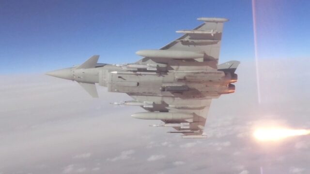 Британские истребители приступили к патрулированию неба Польши