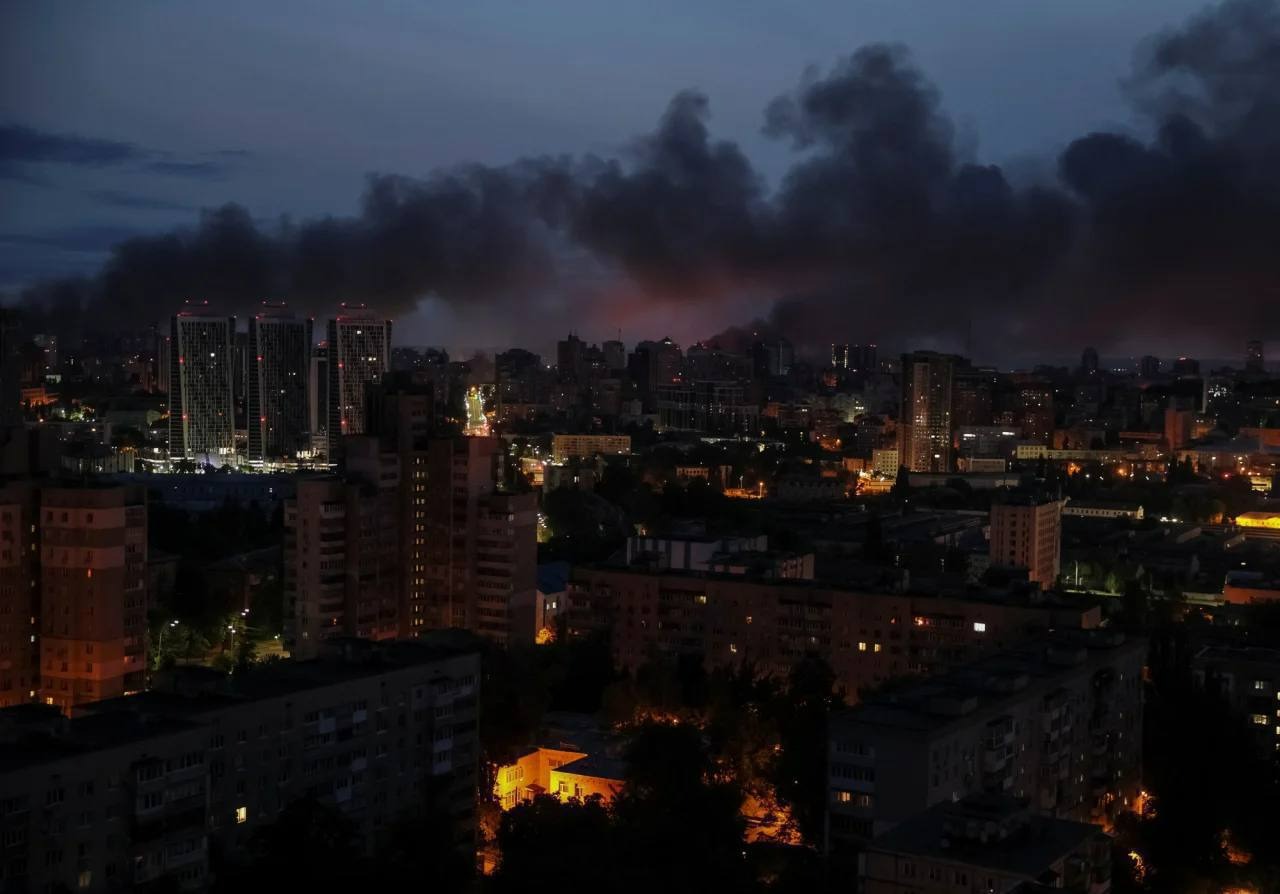 Угрозы блэкаута в Москве обернулись блэкаутом в Киеве