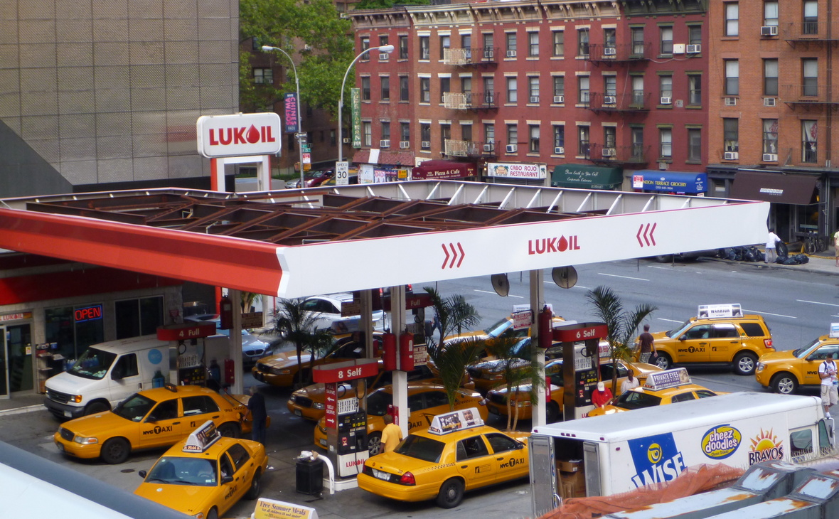 Какие именно «мощные санкции» против Роснефти и Лукойла ввел Трамп