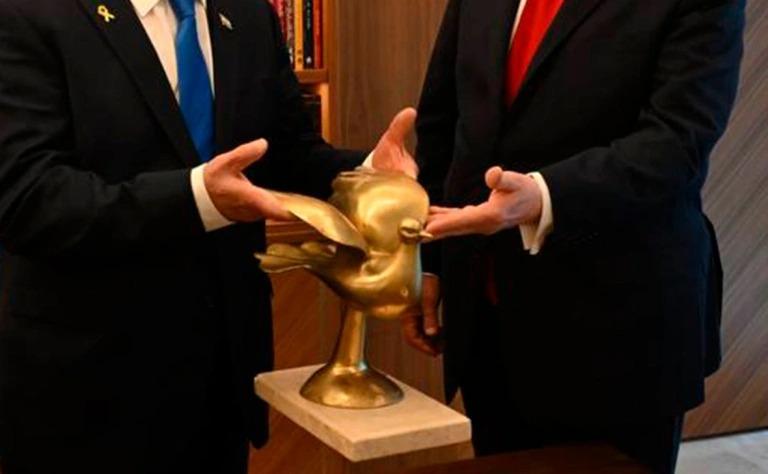 «Миротворец» на параде лицемерия