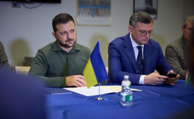 Зеленский спасает свое реноме, продолжая украинский конфликт – Кулеба