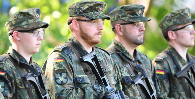 Германия инвестирует 377 млрд евро в модернизацию Бундесвера – Politico